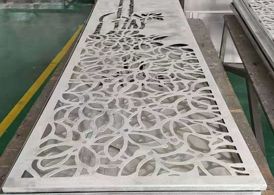 Irregular Decorative Aluminum Perforated Metal Sheet 0.5mm Thickness 2.0m Width